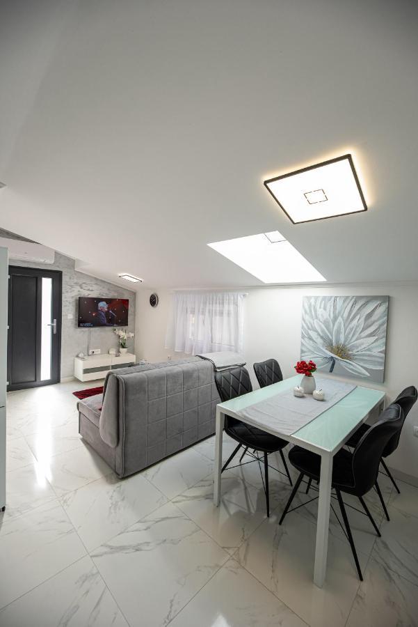 Il Dono Del Mare - Island Iz Apartment Veli Iz Ngoại thất bức ảnh